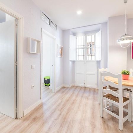 Apartamentos Alfaqueque A Sevilla Bagian luar foto