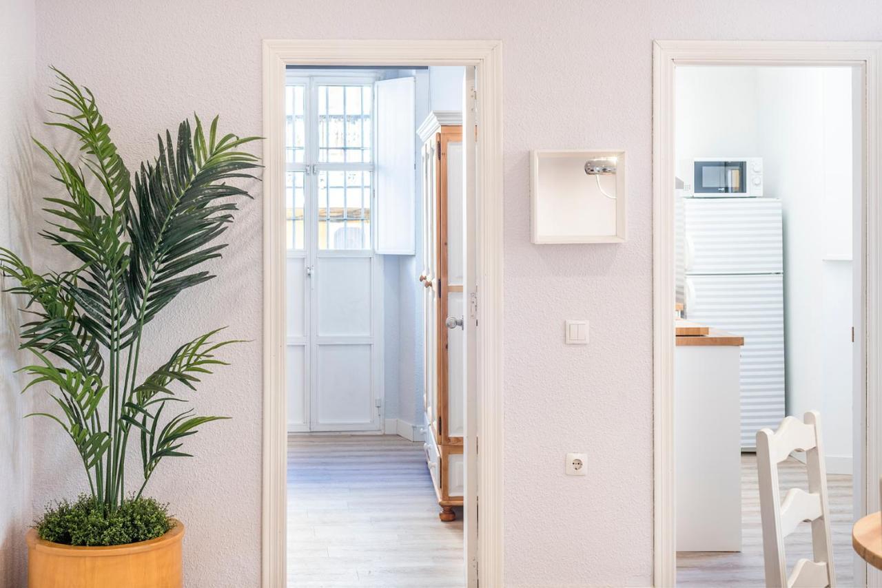 Apartamentos Alfaqueque A Sevilla Bagian luar foto