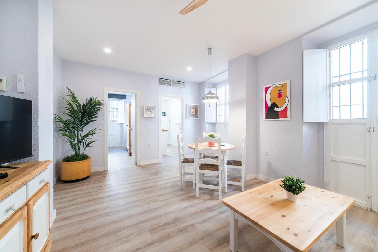 Apartamentos Alfaqueque A Sevilla Bagian luar foto