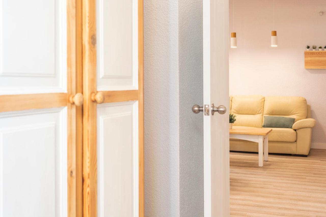 Apartamentos Alfaqueque A Sevilla Bagian luar foto
